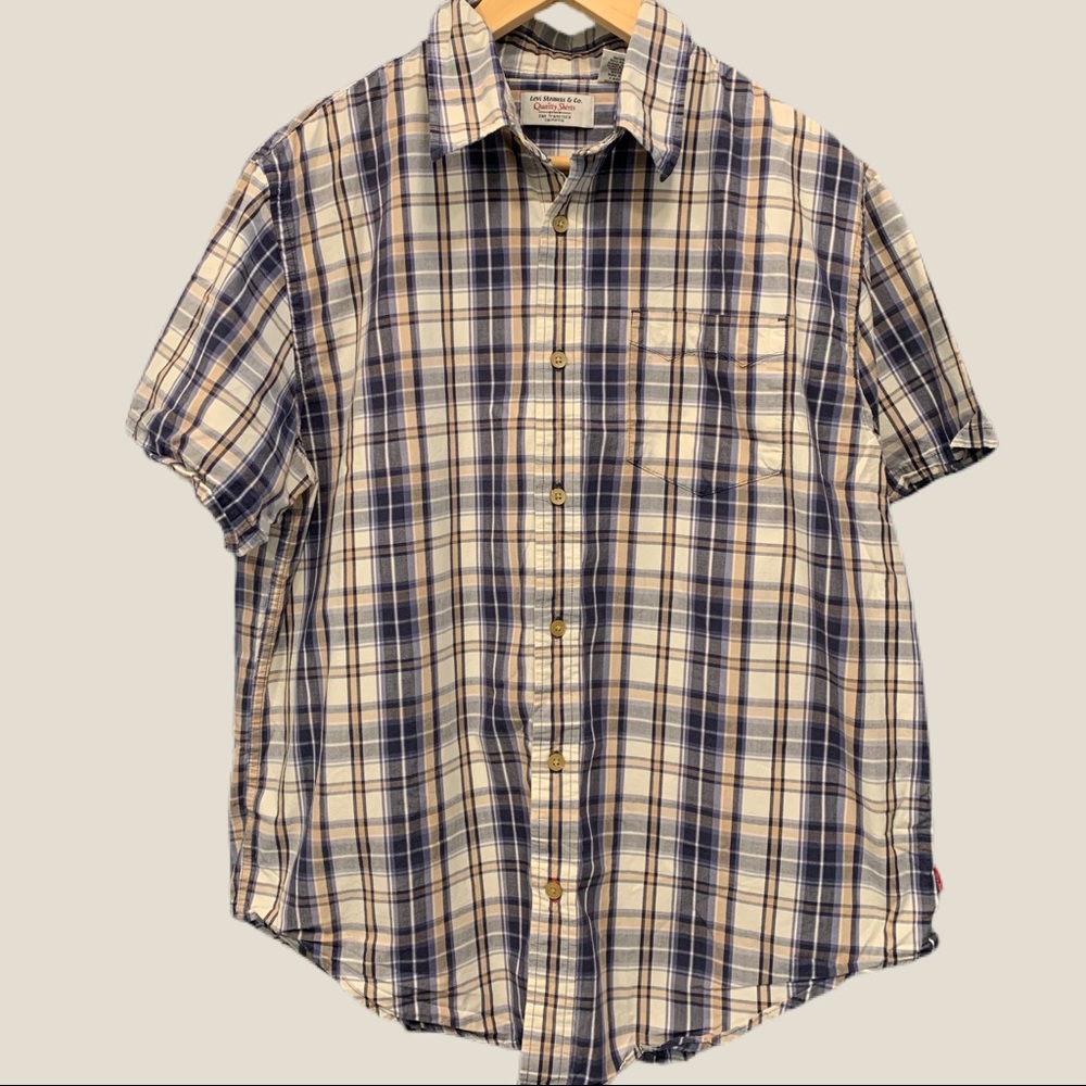 🥂HP🥂 Levi’s Men's Short Sleeve Plaid Button Down